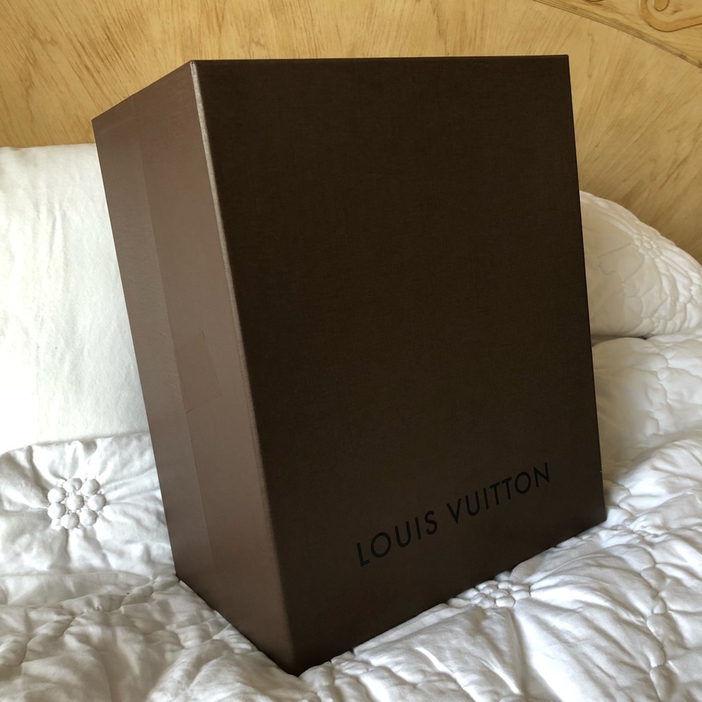 #7 Louis Vuitton Box